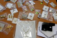 Policjanci odzyskali skradzioną biżuterię oraz elektronarzędzia