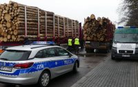 Przeładowane pojazdy ciężarowe zatrzymane do kontroli na terenie powiatu prudnickiego.