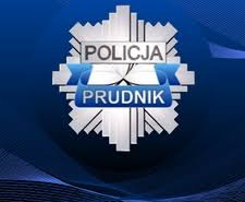 zdjęcie: policyjna odznaka z napisem Prudnik