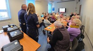 kolorowe zdjęcie z debaty