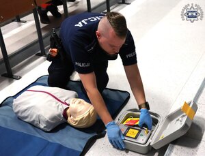 kolorowe zdjęcia z konkursu policjantów ruchu drogowego