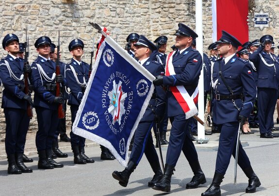 Zdjęcia: Wojewódzkie Obchody Święta Policji w Krapkowicach z uroczystym wręczeniem sztandaru