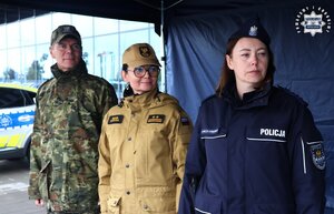 kolorowe zdjęcia z konkursu klas mundurowych