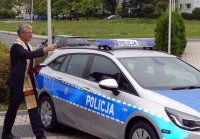 Nowy radiowóz dla prudnickich policjantów